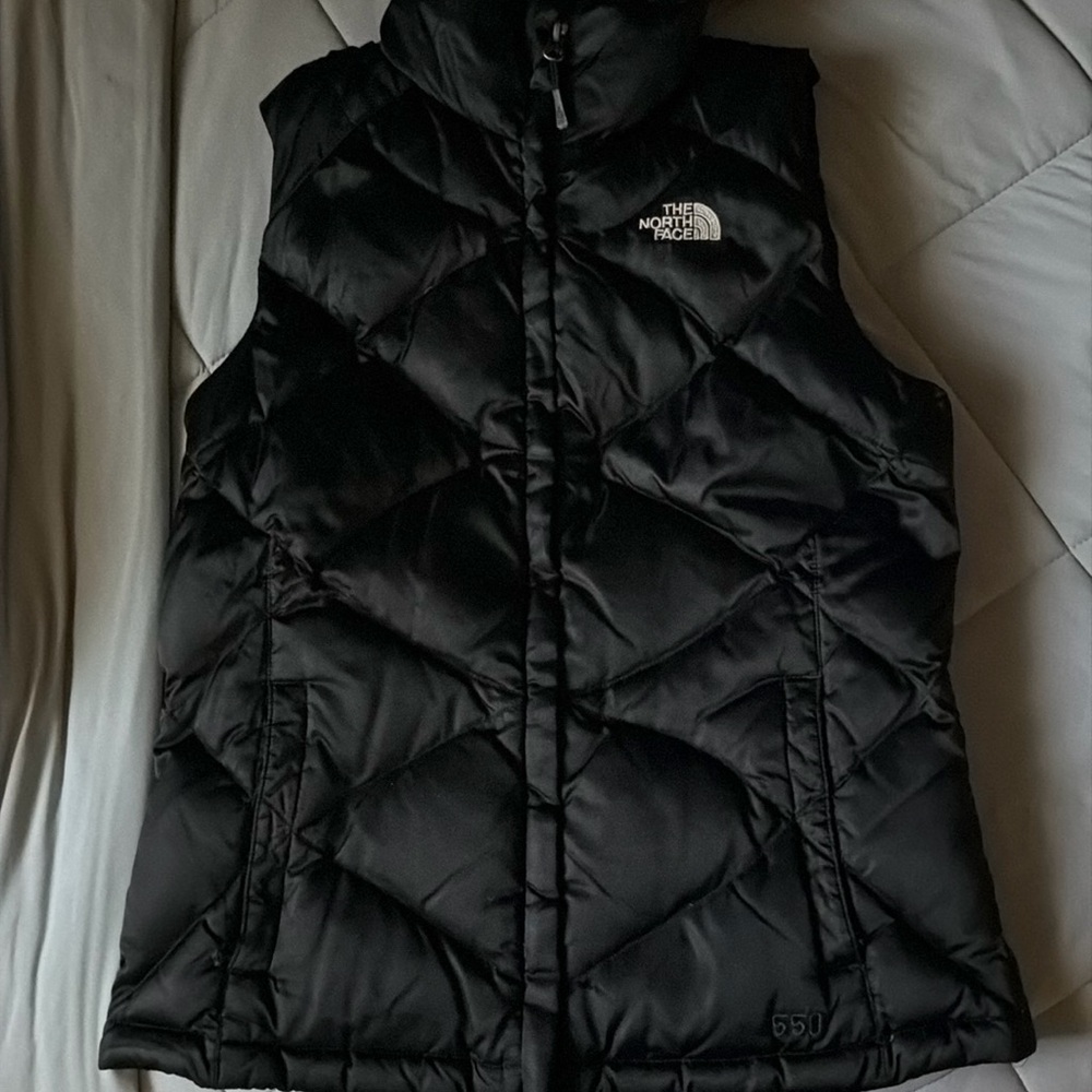 North Face Black Puffer Vest in Small